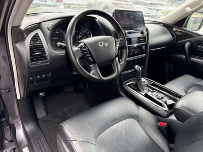 2024 INFINITI QX80 LUXE