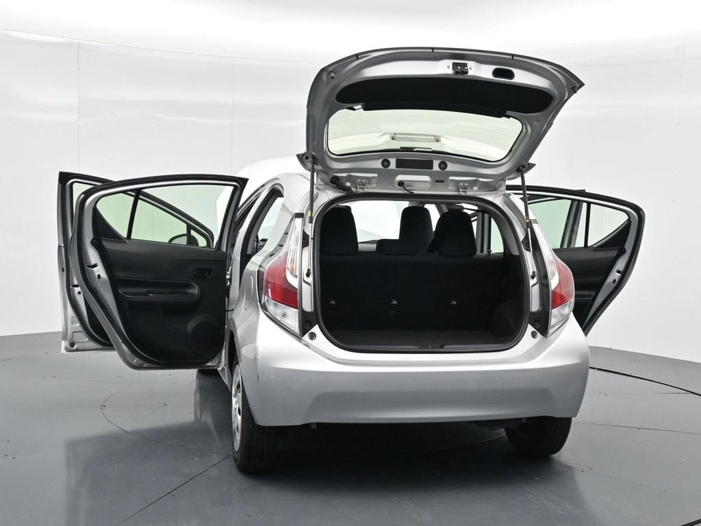 2016 Toyota Prius c One
