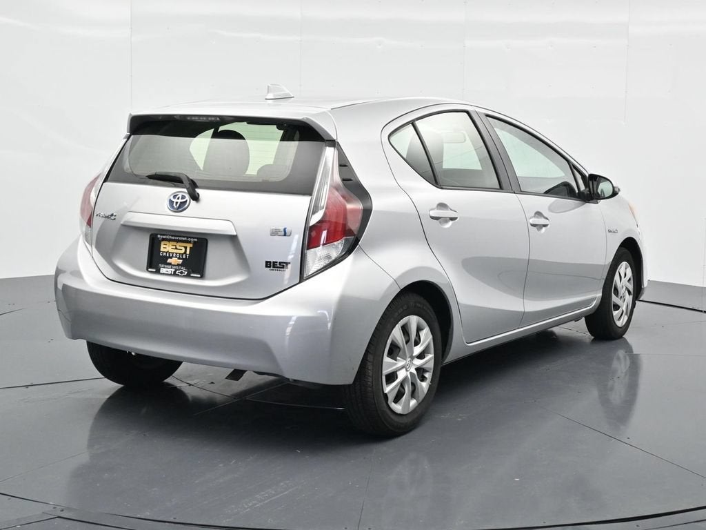 2016 Toyota Prius c One
