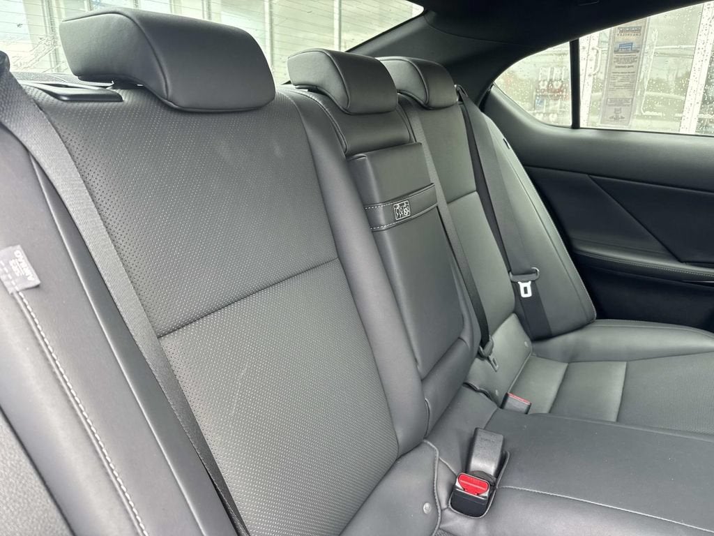 2024 Lexus IS IS 350 F SPORT Design