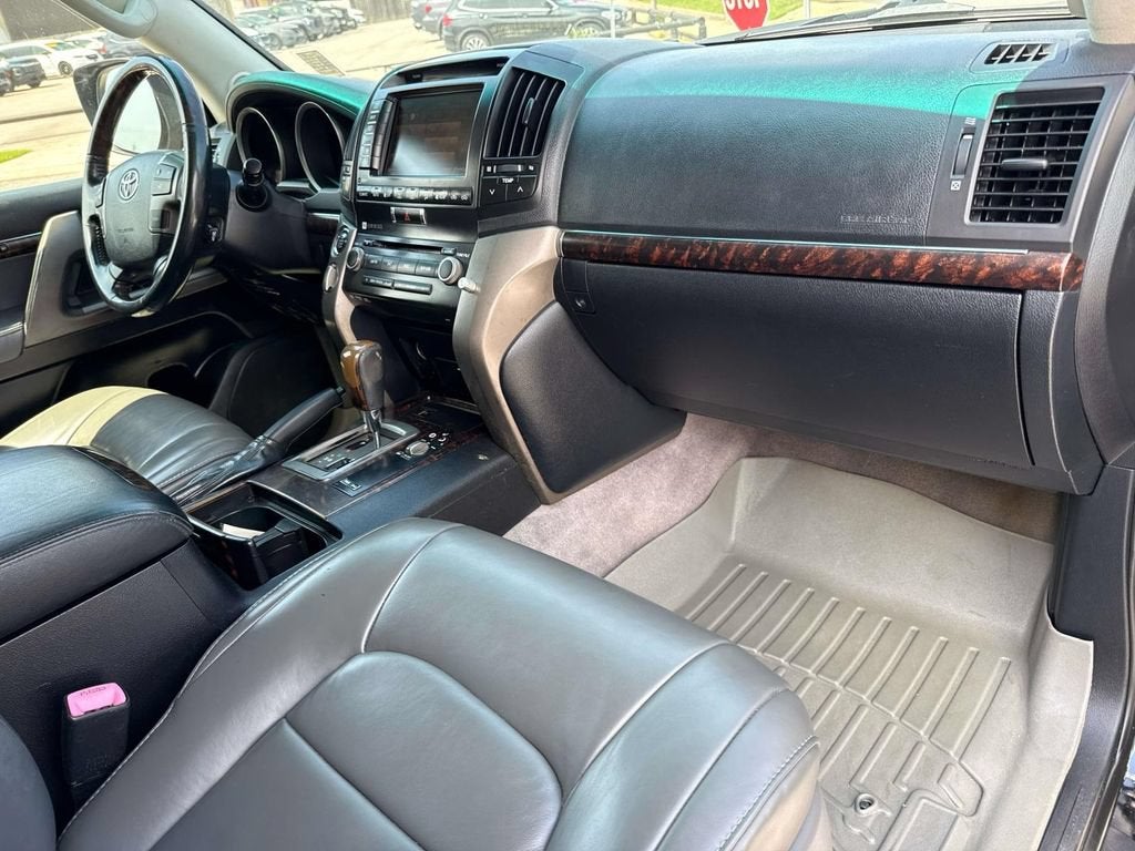 2011 Toyota Land Cruiser NA