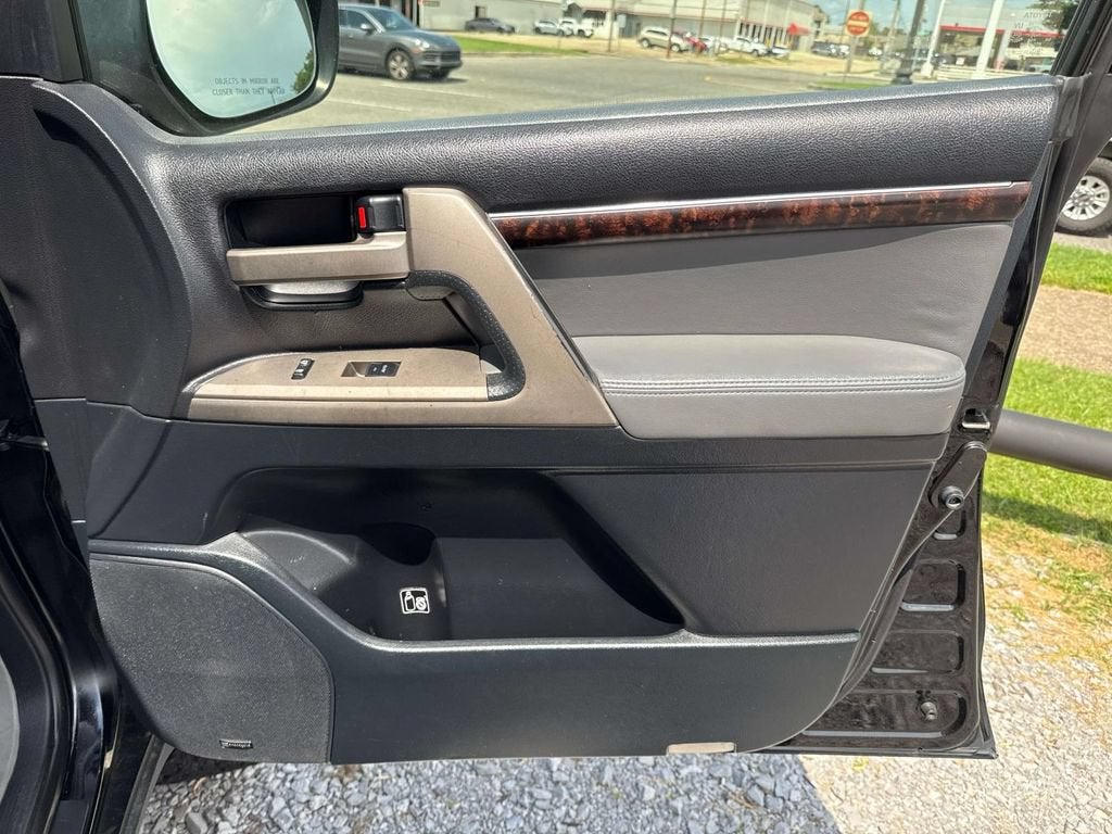 2011 Toyota Land Cruiser NA