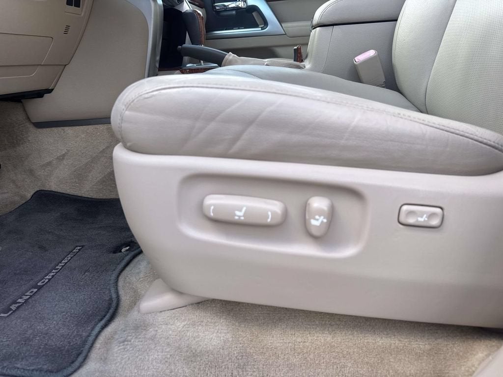 2013 Toyota Land Cruiser NA