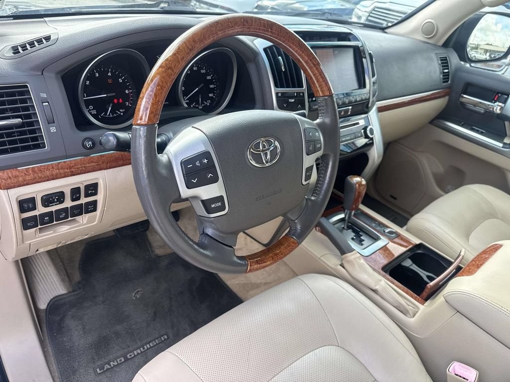 2013 Toyota Land Cruiser NA