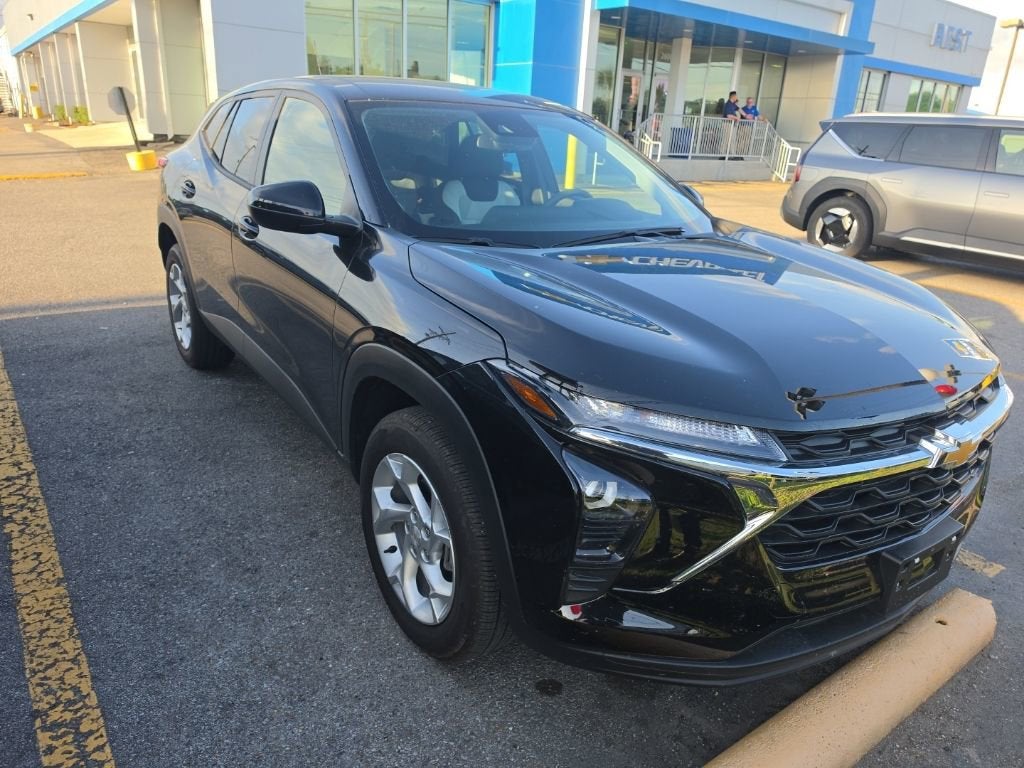 2025 Chevrolet Trax LS