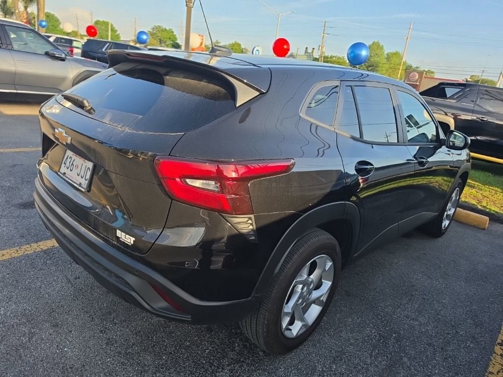 2025 Chevrolet Trax LS