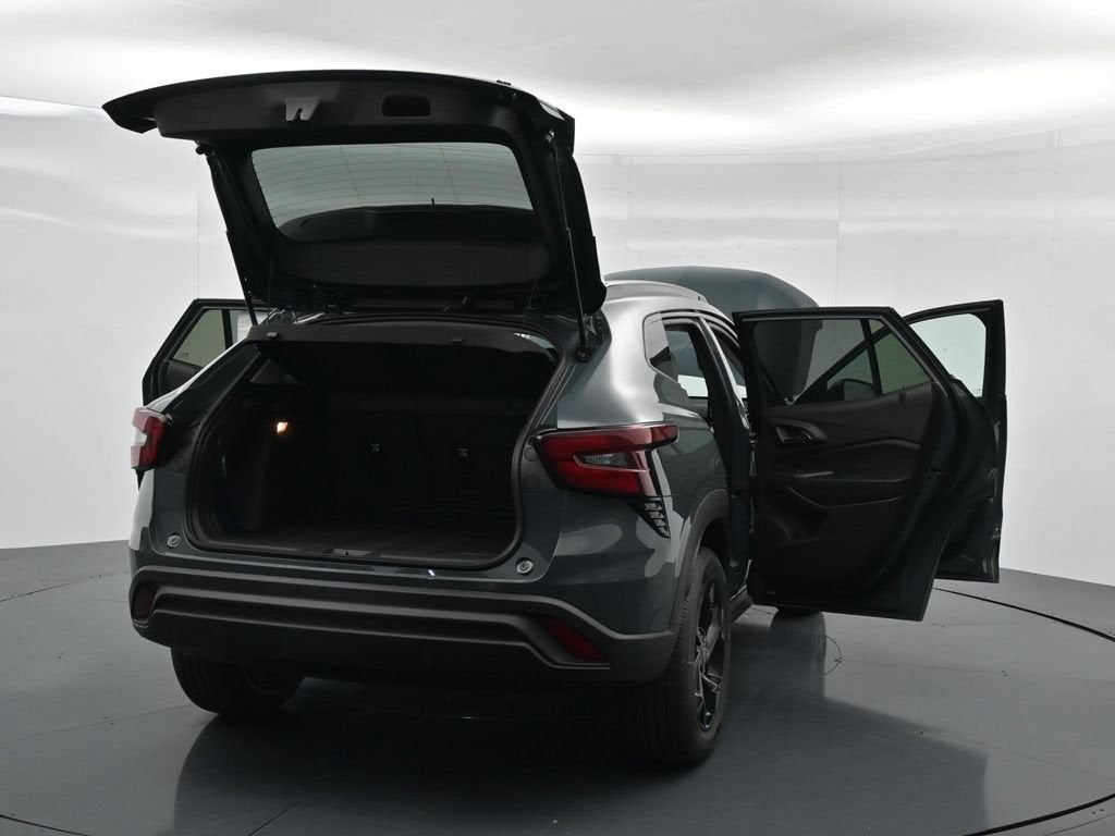 2026 Chevrolet Trax LT - Photo 38