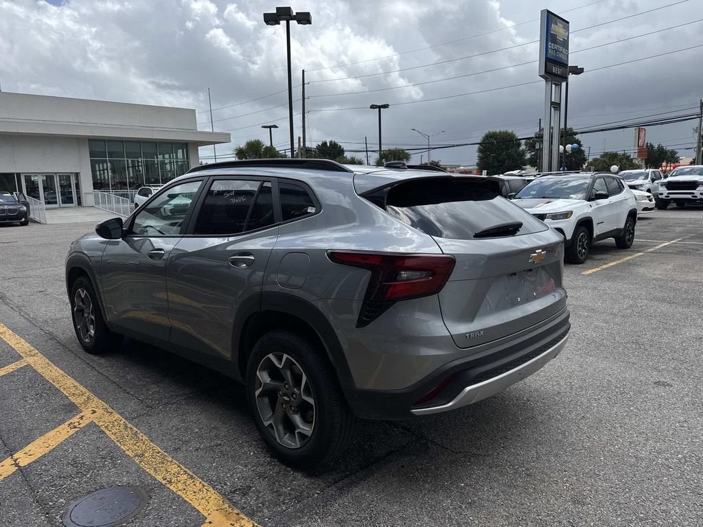 2025 Chevrolet Trax LT