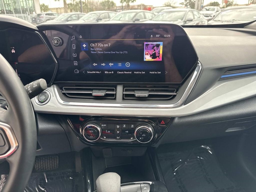 2025 Chevrolet Trax LT