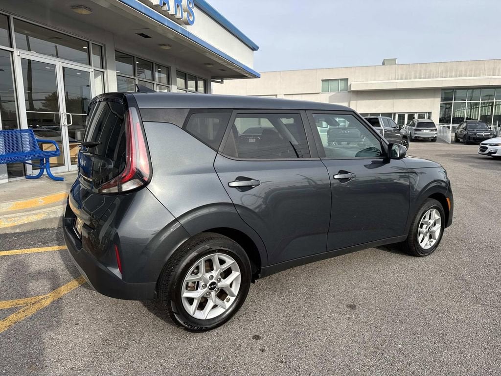 2024 Kia Soul LX