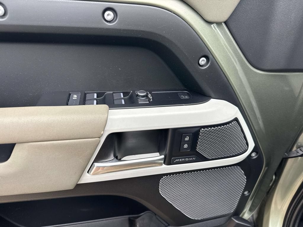 2022 Land Rover Defender S