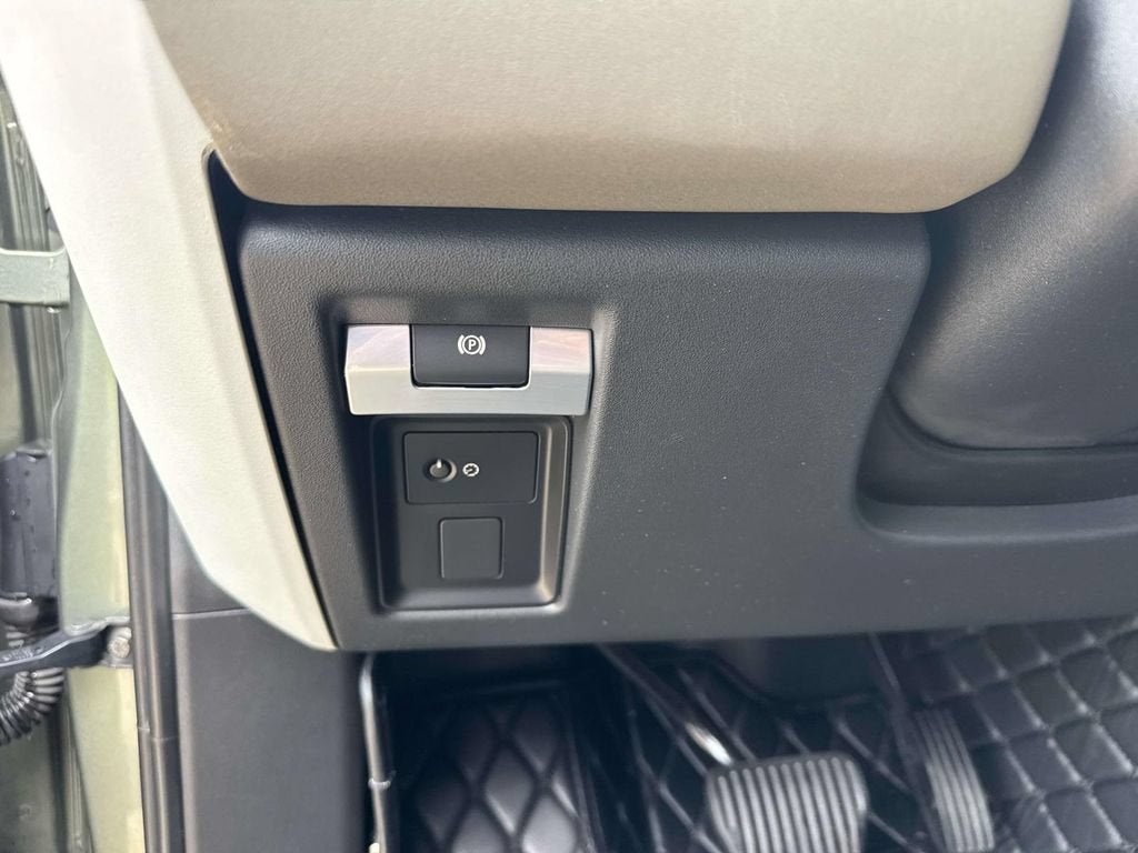 2022 Land Rover Defender S
