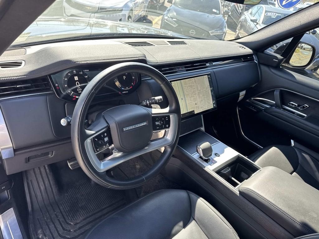 2025 Land Rover Range Rover SE