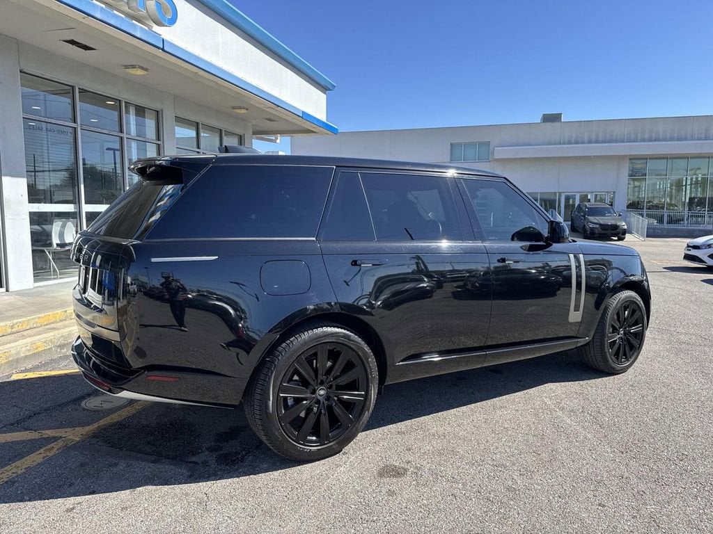 2025 Land Rover Range Rover SE