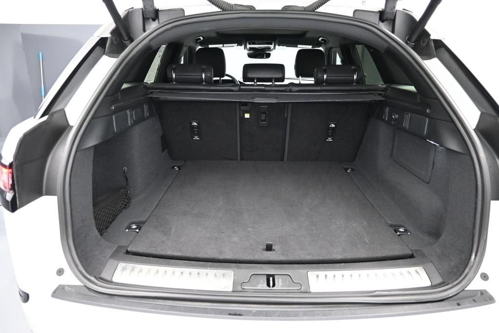 2025 Land Rover Range Rover Velar Dynamic SE