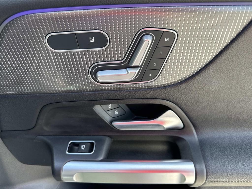 2022 Mercedes-Benz GLB GLB 250