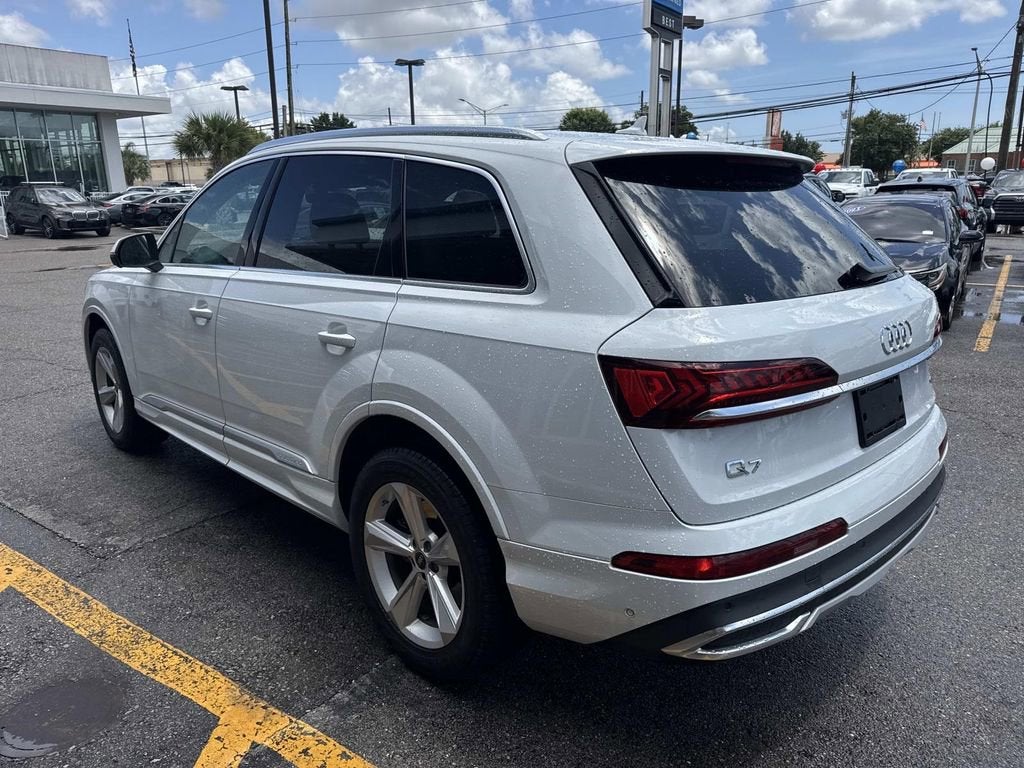 2023 Audi Q7 Premium Plus