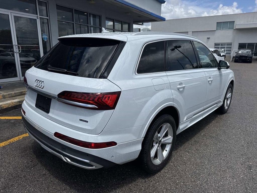 2023 Audi Q7 Premium Plus