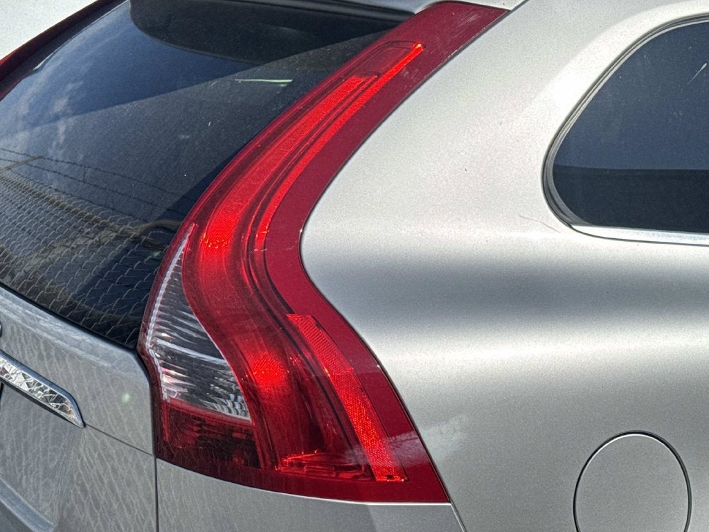 2016 Volvo XC60 T5 Drive-E Premier