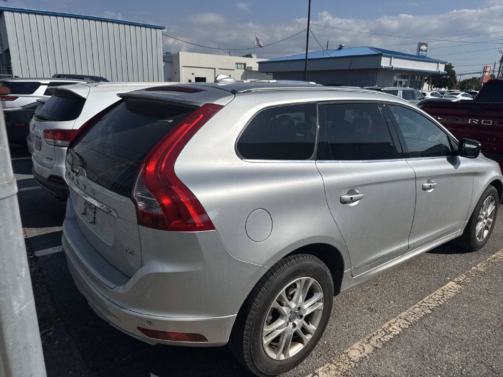 2016 Volvo XC60 T5 Drive-E Premier
