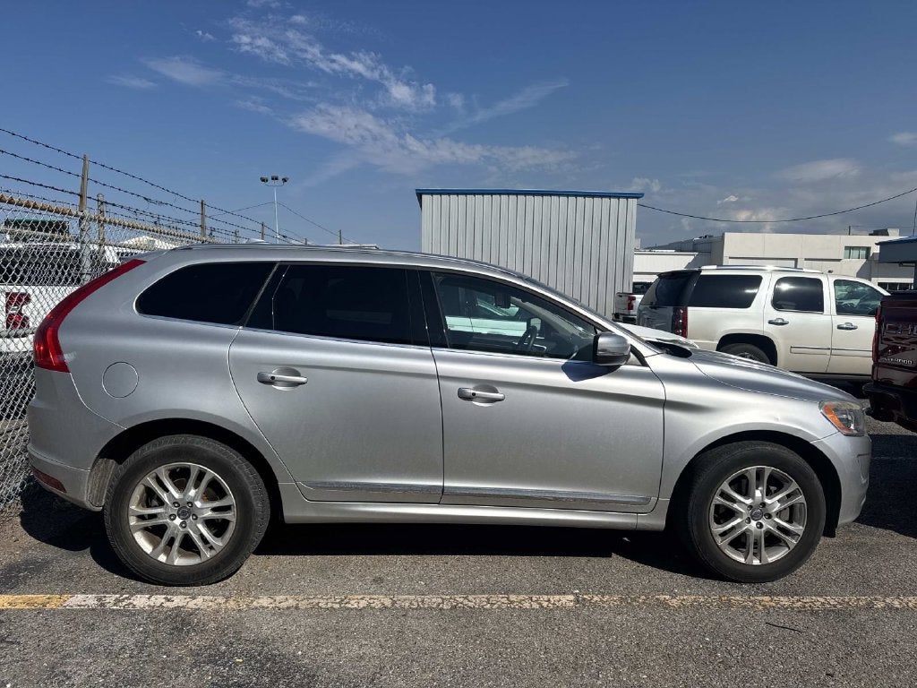 2016 Volvo XC60 T5 Drive-E Premier