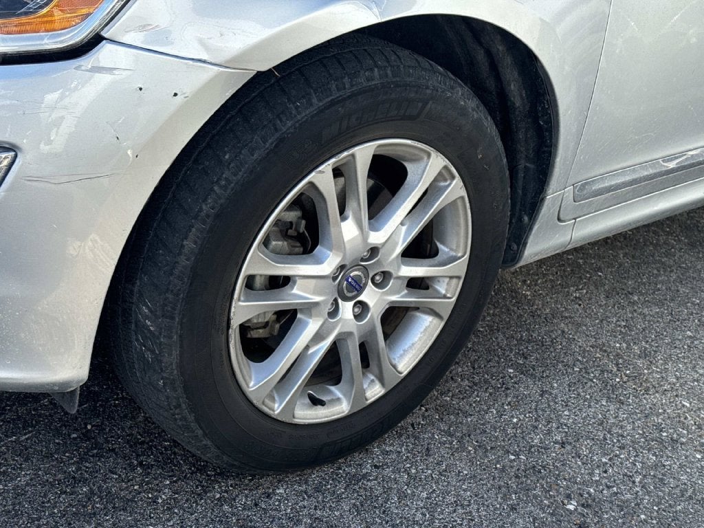 2016 Volvo XC60 T5 Drive-E Premier
