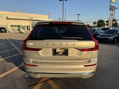 2023 Volvo XC60 Ultimate Bright Theme