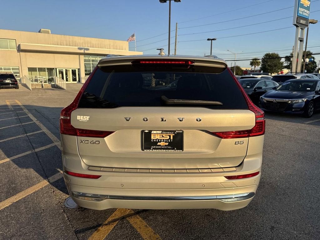 2023 Volvo XC60 Ultimate Bright Theme