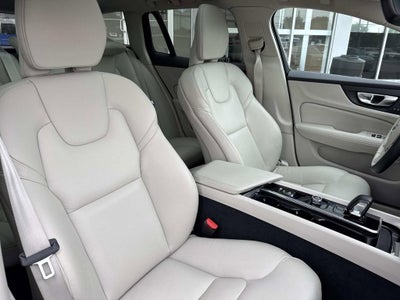 2025 Volvo V60 Cross Country Plus