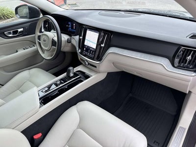 2025 Volvo V60 Cross Country Plus