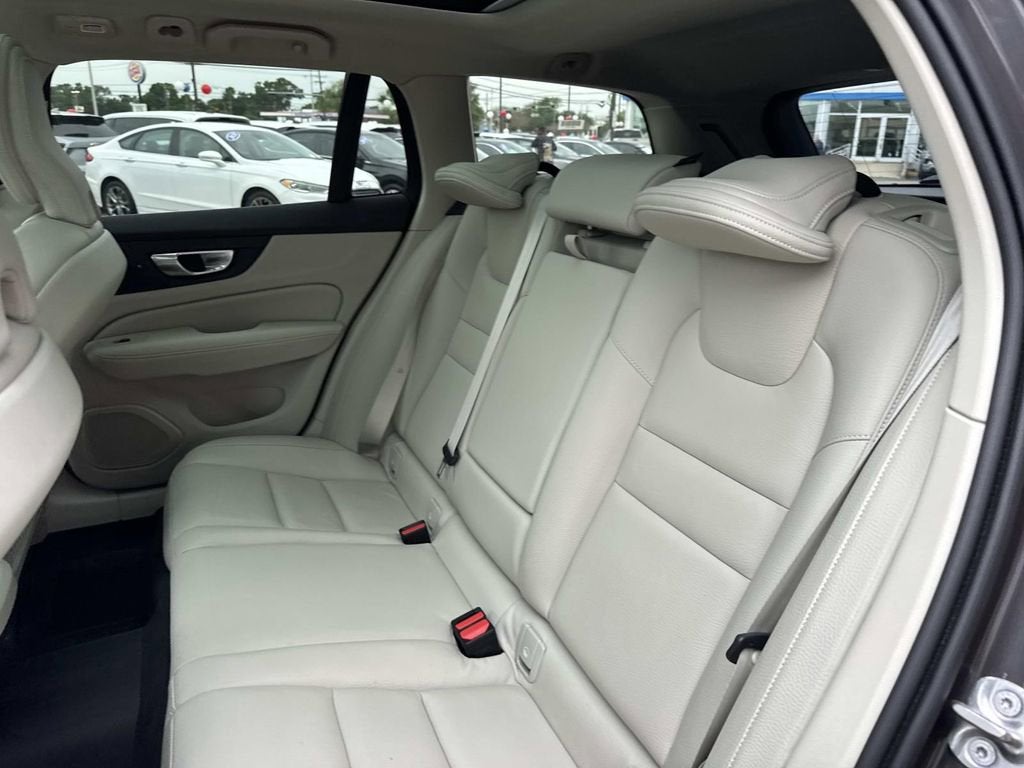 2025 Volvo V60 Cross Country Plus