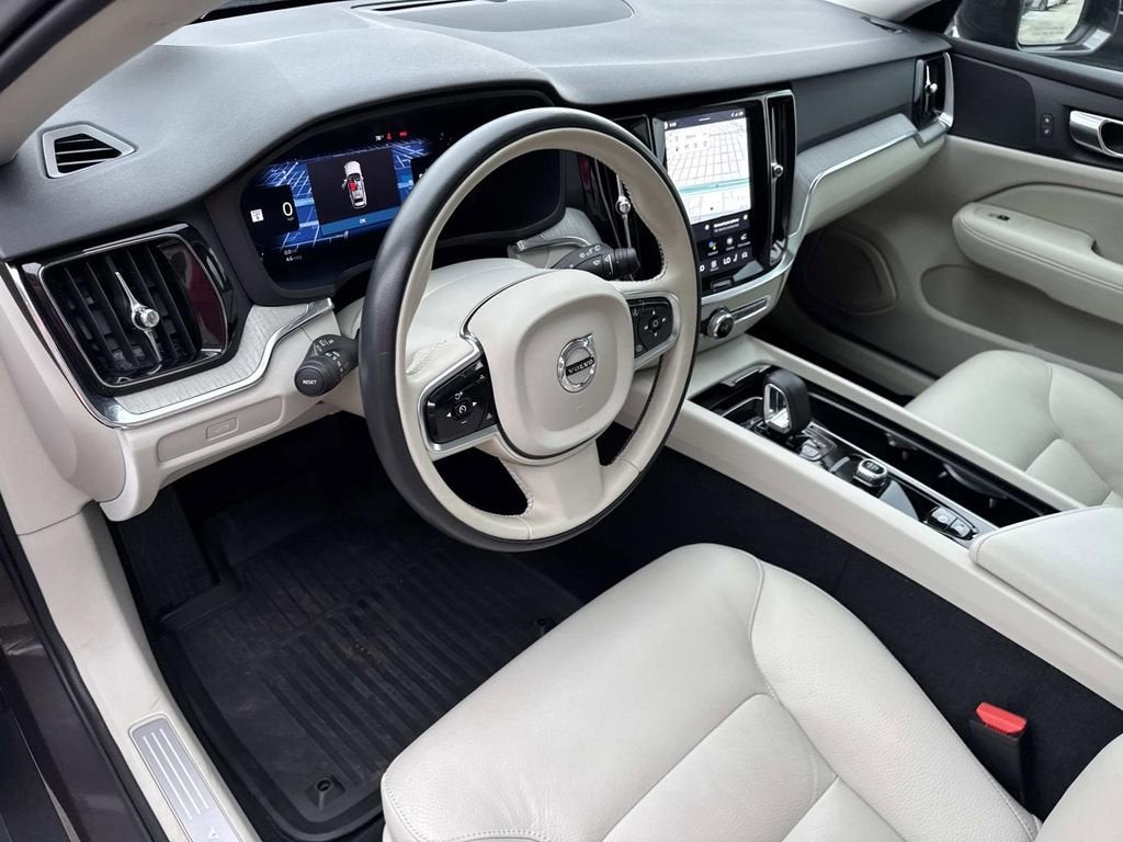 2025 Volvo V60 Cross Country Plus