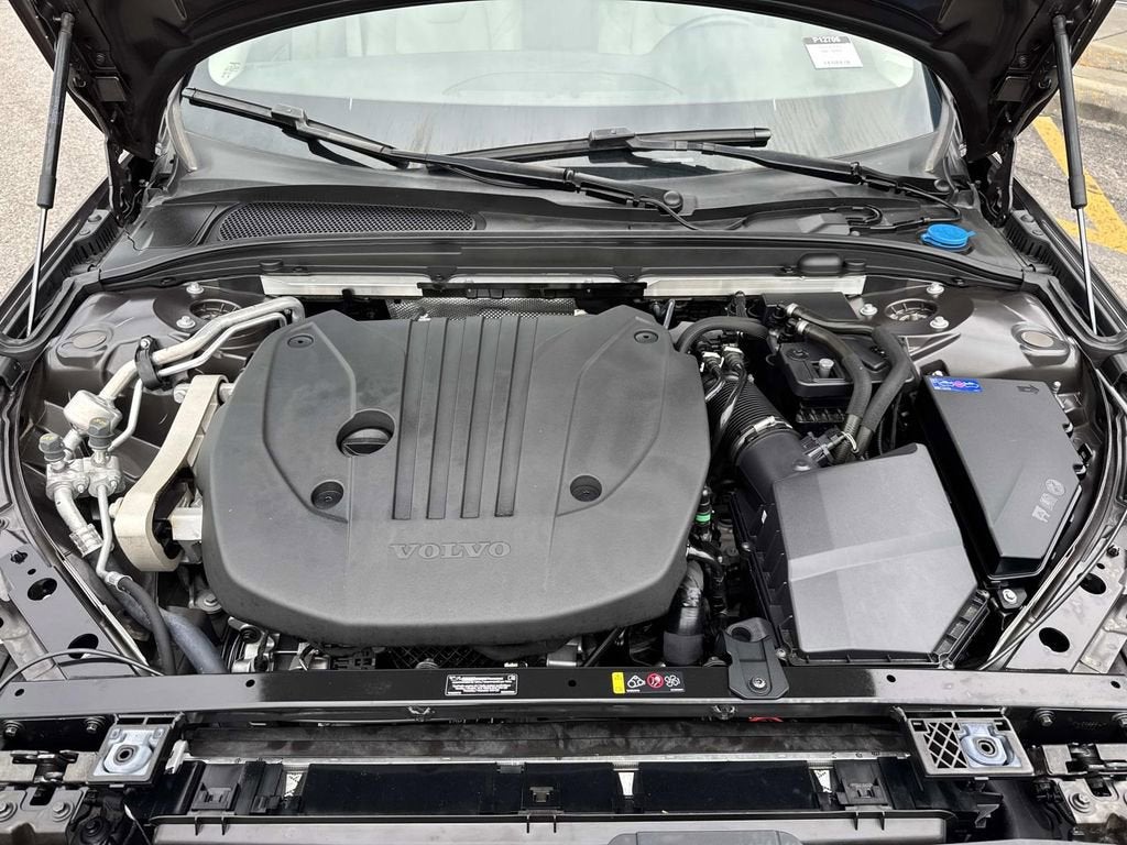 2025 Volvo V60 Cross Country Plus
