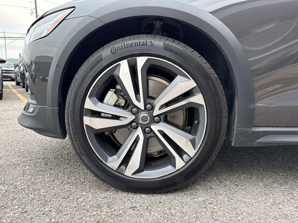 2025 Volvo V60 Cross Country Plus