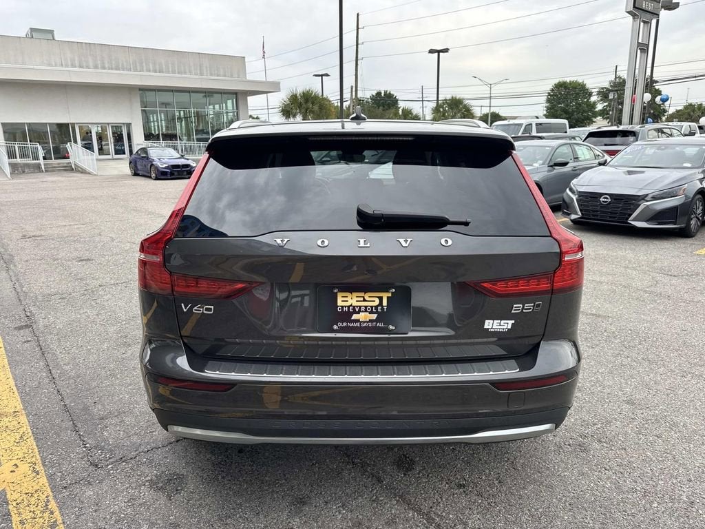 2025 Volvo V60 Cross Country Plus