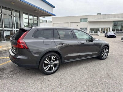 2025 Volvo V60 Cross Country Plus