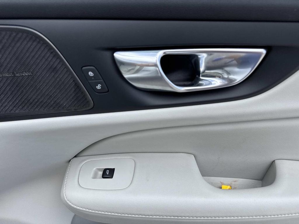 2025 Volvo V60 Cross Country Plus