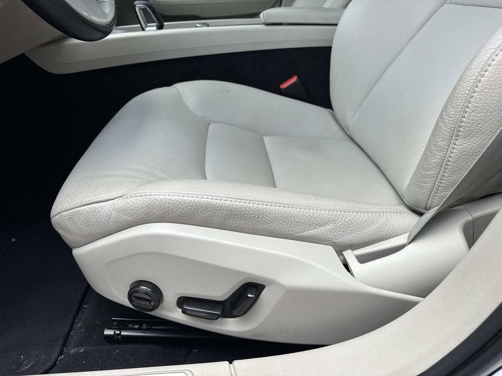 2025 Volvo V60 Cross Country Plus
