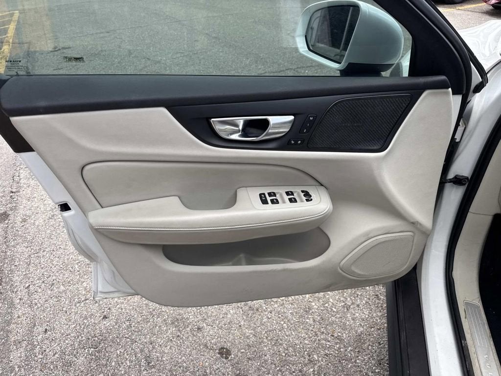 2025 Volvo V60 Cross Country Plus