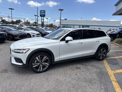2025 Volvo V60 Cross Country Plus