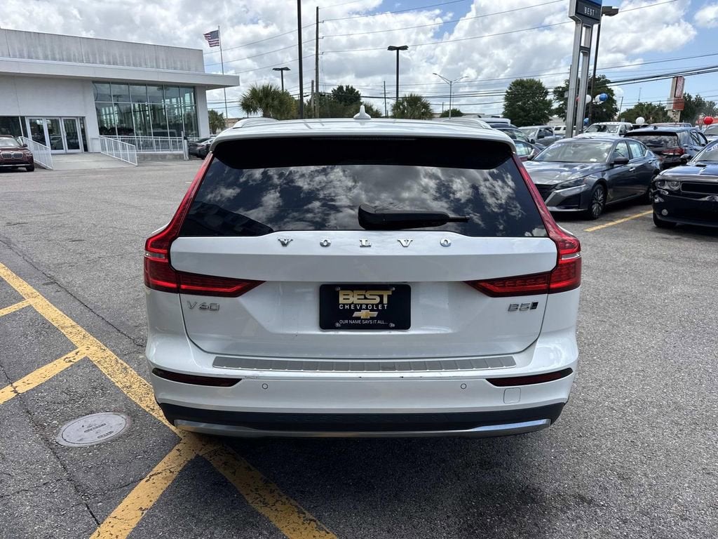 2025 Volvo V60 Cross Country Plus