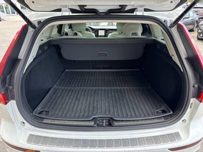 2025 Volvo V60 Cross Country Plus